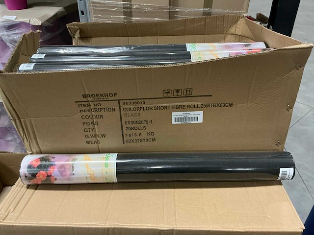 Partij colorflor short fibre roll 25mtrx60cm black (140x) - afbeelding 1 van  3