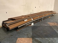 Partij composiet en hardhouten gevelbekleding - afbeelding 1 van  2