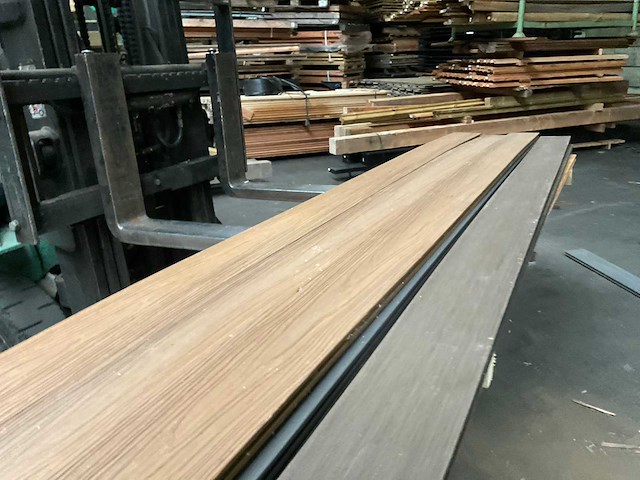 Partij composiet vlonderplanken 300 cm - afbeelding 6 van  8