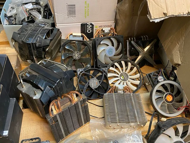 Partij computerkoeling en ventilatoren - afbeelding 9 van  14