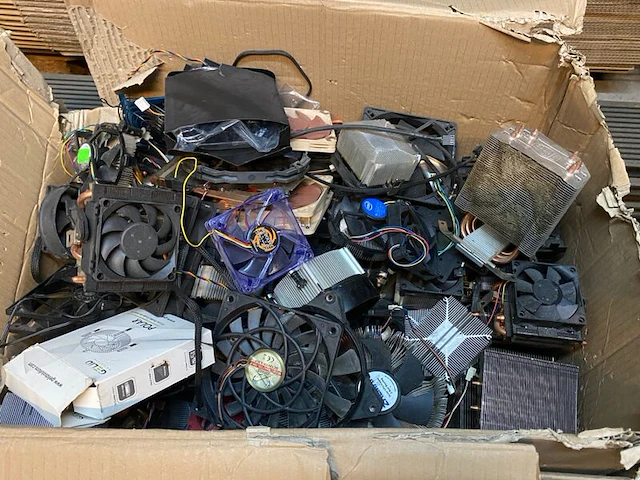 Partij computerkoeling en ventilatoren - afbeelding 13 van  14