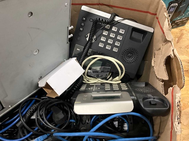 Partij computeronderdelen - afbeelding 7 van  7