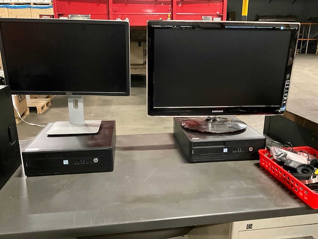 Partij computers en divers - afbeelding 1 van  12