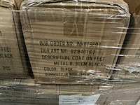 Partij cone on feet metal h90cm black (180x) - afbeelding 3 van  3