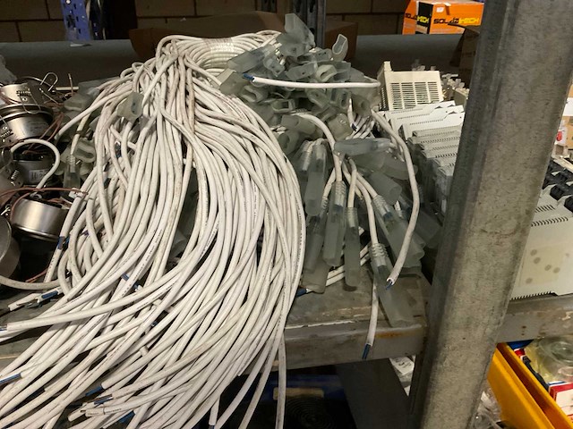 Partij connectoren - afbeelding 1 van  2