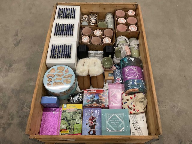 Partij consumentengoederen - afbeelding 1 van  9