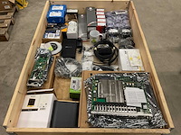 Partij consumentengoederen - afbeelding 1 van  16