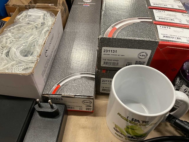 Partij consumentengoederen - afbeelding 16 van  16