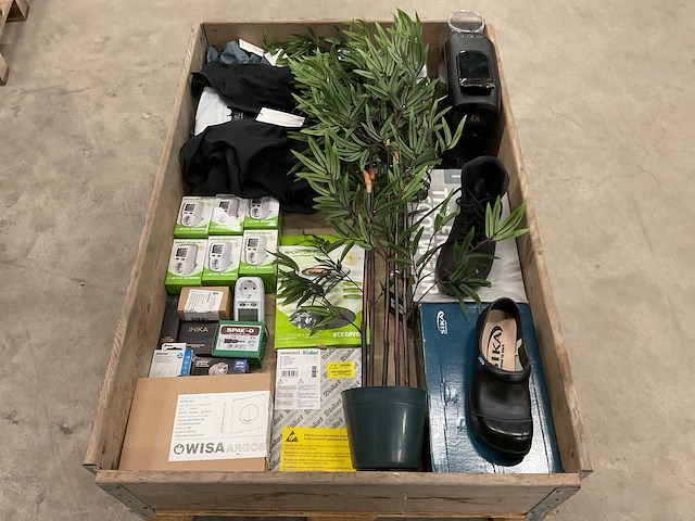 Partij consumentengoederen - afbeelding 1 van  11