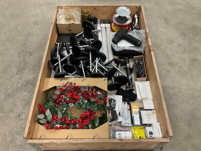 Partij consumentengoederen - afbeelding 1 van  9