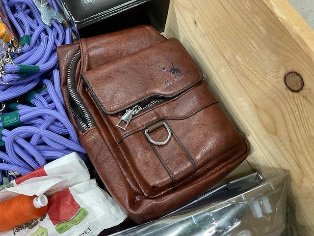 Partij consumentengoederen - afbeelding 10 van  12