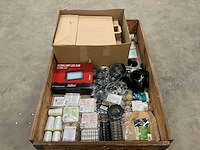 Partij consumentengoederen - afbeelding 1 van  9