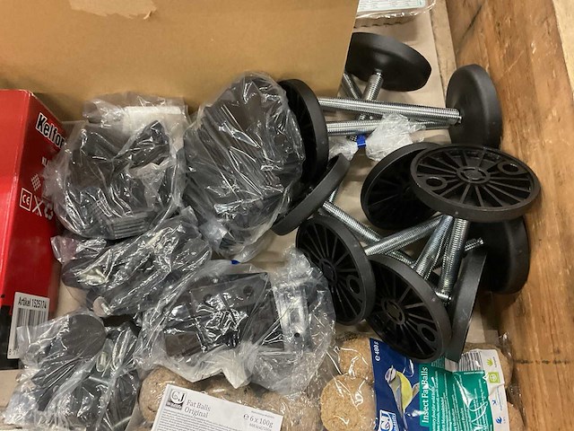 Partij consumentengoederen - afbeelding 7 van  9