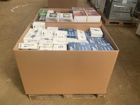Partij consumentengoederen - afbeelding 14 van  16
