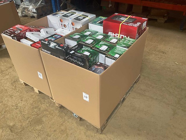 Partij consumentengoederen - afbeelding 1 van  15