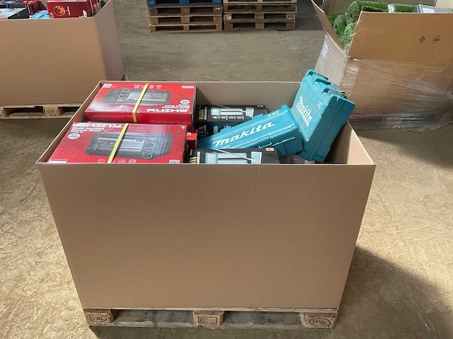 Partij consumentengoederen - afbeelding 9 van  11