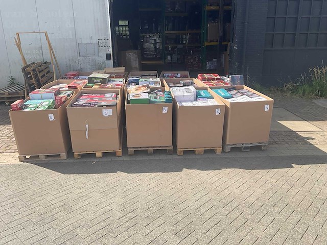 Partij consumentengoederen - afbeelding 11 van  24