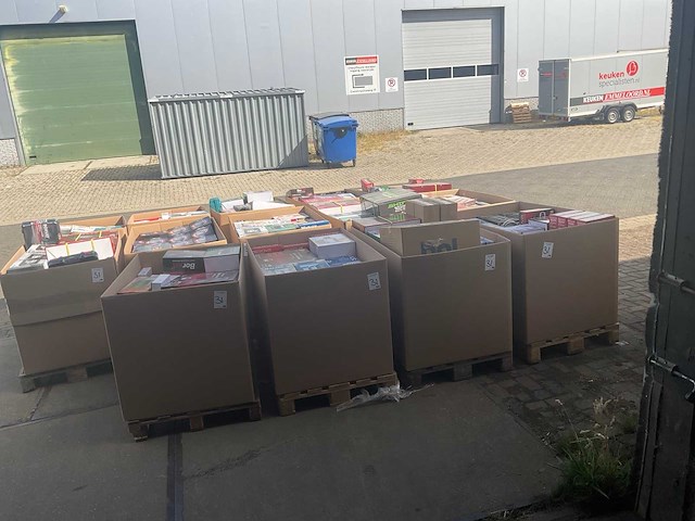 Partij consumentengoederen - afbeelding 17 van  24