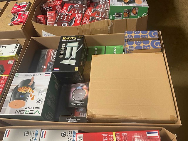 Partij consumentengoederen - afbeelding 14 van  38