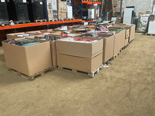 Partij consumentengoederen - afbeelding 12 van  38