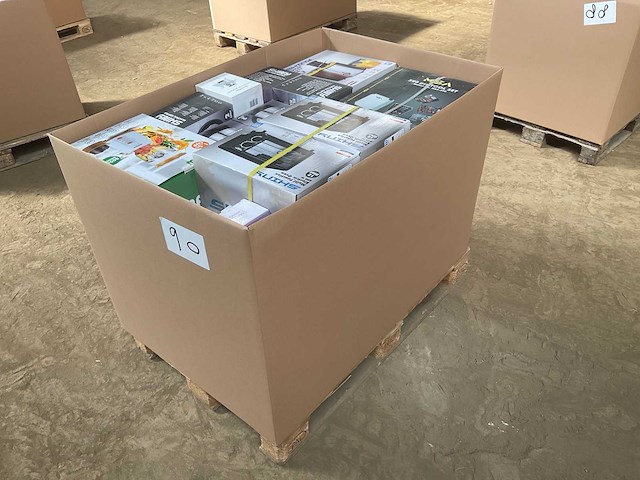 Partij consumentengoederen - afbeelding 1 van  11