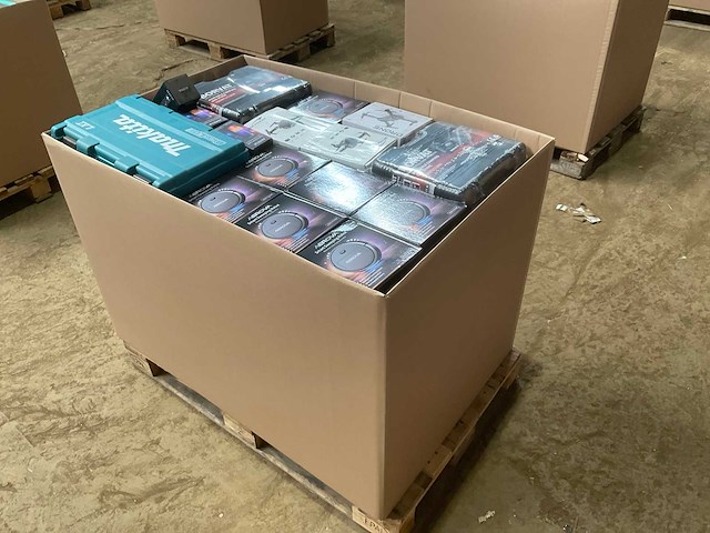 Partij consumentengoederen - afbeelding 9 van  11