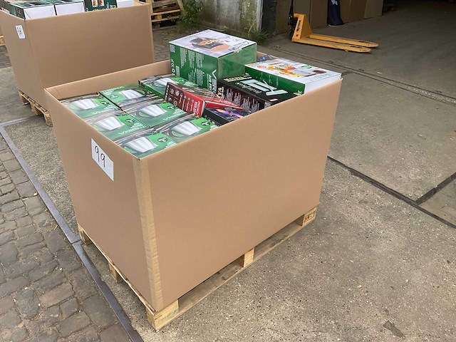 Partij consumentengoederen - afbeelding 1 van  11