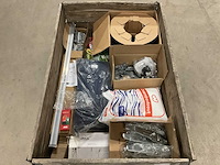Partij consumentengoederen - afbeelding 1 van  13