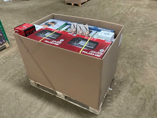 Partij consumentengoederen - afbeelding 1 van  12