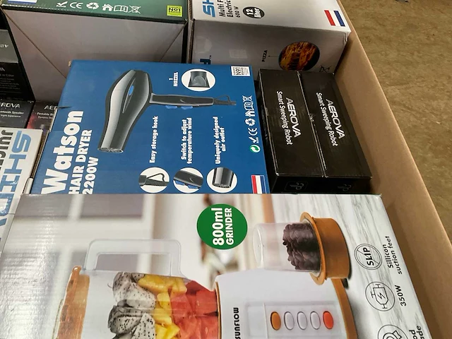 Partij consumentengoederen - afbeelding 10 van  12