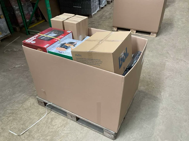 Partij consumentengoederen - afbeelding 1 van  8
