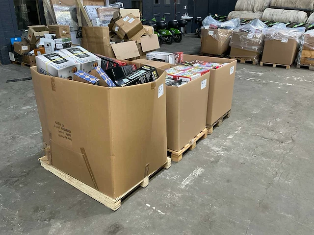 Partij consumentengoederen - afbeelding 15 van  21