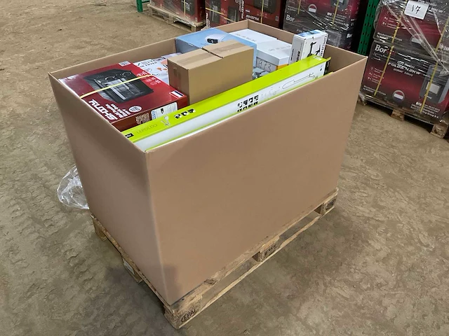 Partij consumentengoederen - afbeelding 1 van  12