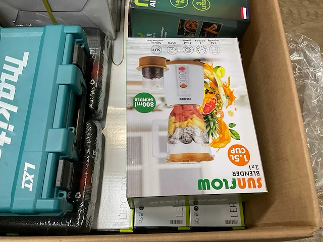 Partij consumentengoederen - afbeelding 9 van  10