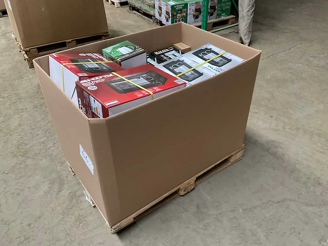 Partij consumentengoederen - afbeelding 1 van  11