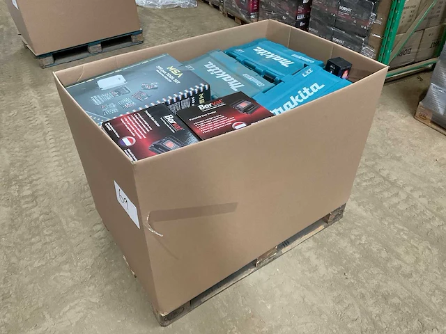 Partij consumentengoederen - afbeelding 1 van  10