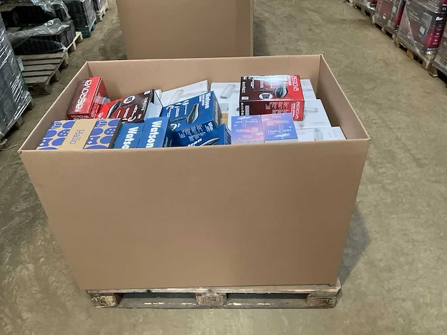 Partij consumentengoederen - afbeelding 2 van  9