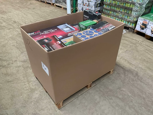 Partij consumentengoederen - afbeelding 1 van  8
