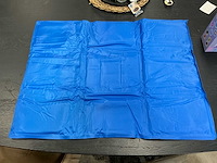 Partij cooling mat for dogs - 33 euro pallets (8316x) - afbeelding 6 van  11