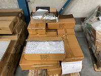 Partij cosmetica verpakkingen - afbeelding 5 van  8