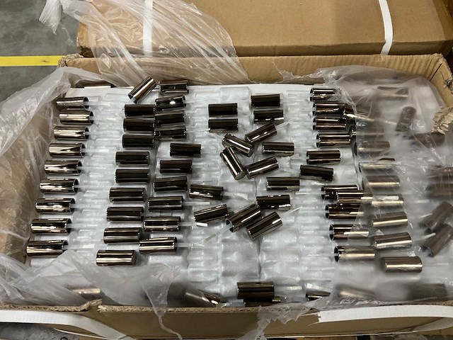 Partij cosmetica verpakkingen - afbeelding 2 van  26