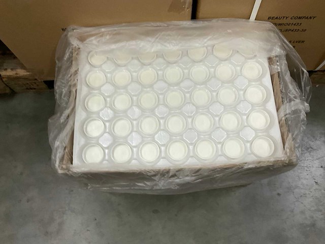 Partij cosmetica verpakkingen - afbeelding 6 van  26