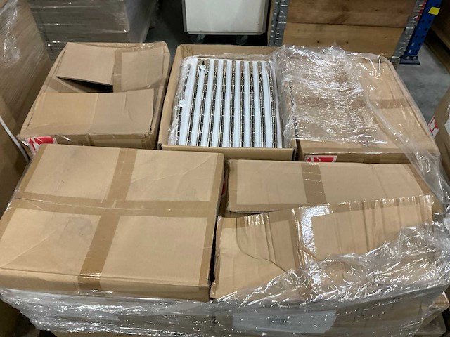 Partij cosmetica verpakkingen - afbeelding 7 van  26