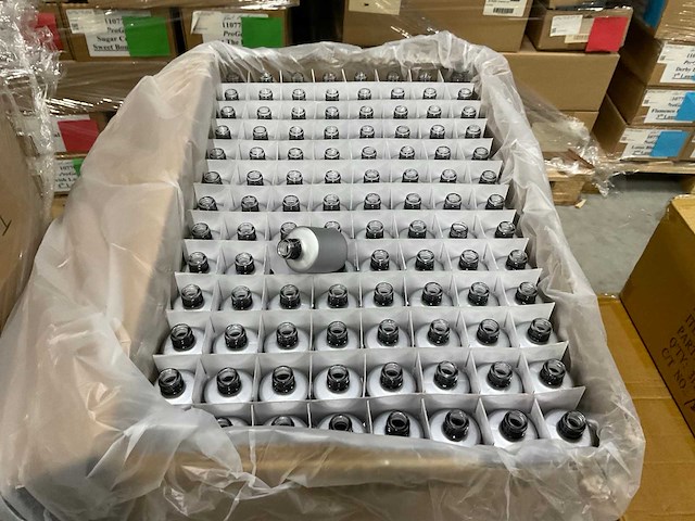 Partij cosmetica verpakkingen - afbeelding 9 van  26