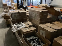 Partij cosmetica verpakkingen - afbeelding 15 van  26