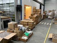 Partij cosmetica verpakkingen - afbeelding 21 van  26