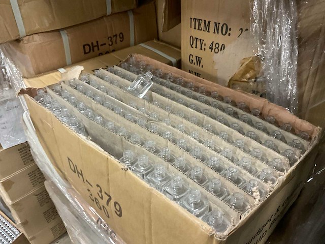 Partij cosmetica verpakkingen - afbeelding 3 van  17