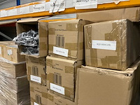 Partij cosmetica verpakkingen - afbeelding 5 van  17