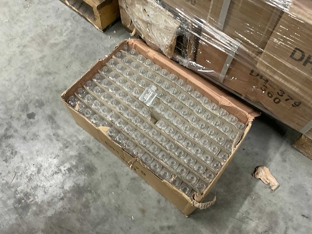 Partij cosmetica verpakkingen - afbeelding 16 van  17