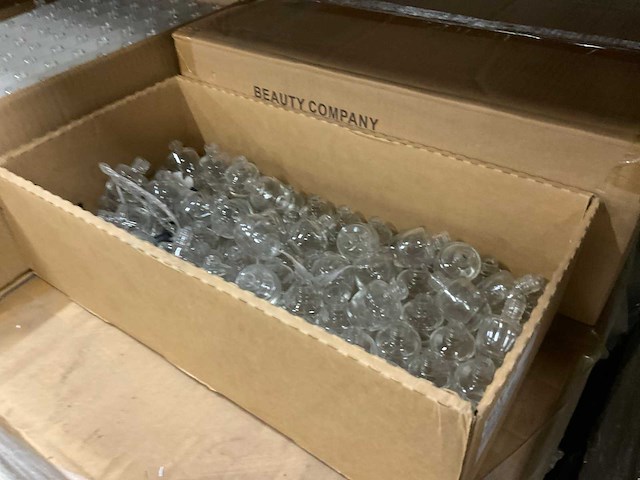 Partij cosmetica verpakkingen - afbeelding 17 van  17